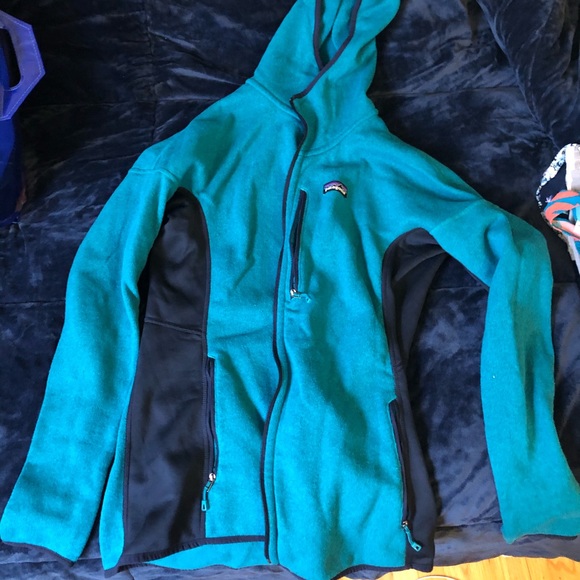Patagonia sports zip up - Picture 2 of 4